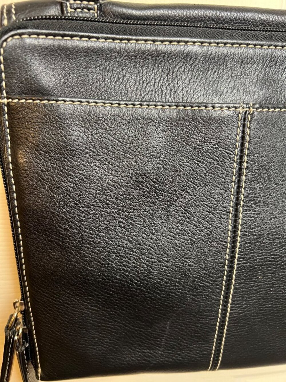 Mia Battina Crossbody - Picture 4 of 15